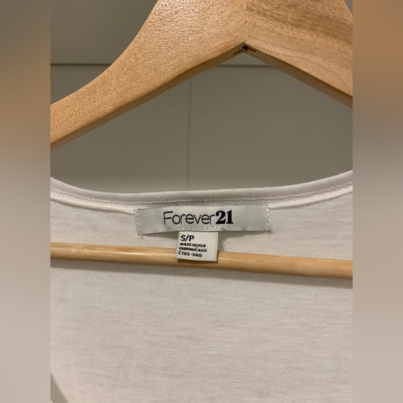 Forever 21 mid sleeve tshirt - Size S - Picture 4 of 8